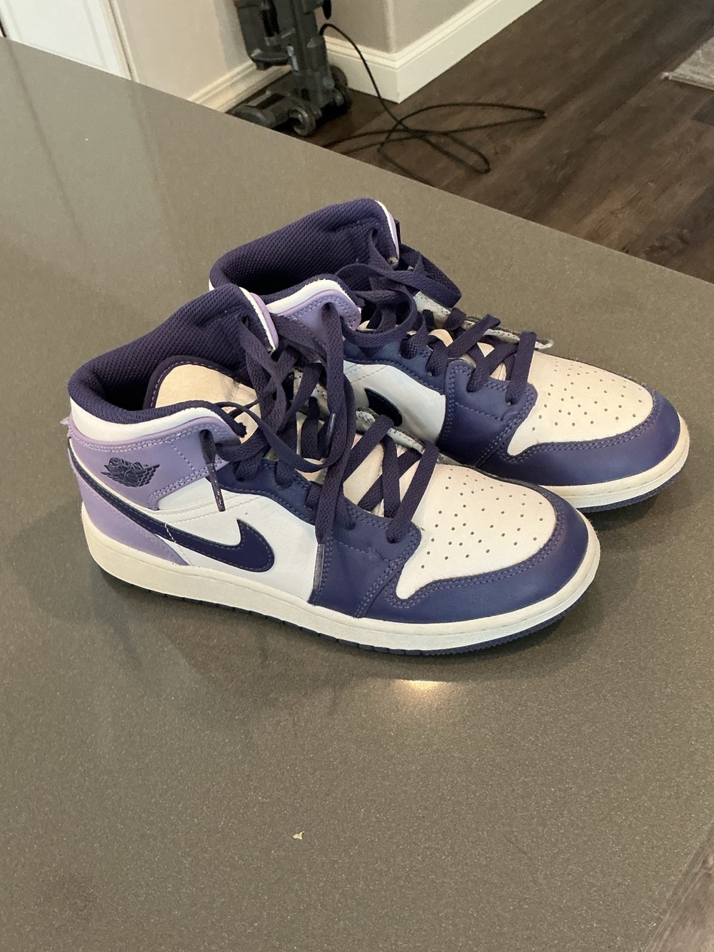 Jordan Kids Mid-Top Sneakers in Purple and White